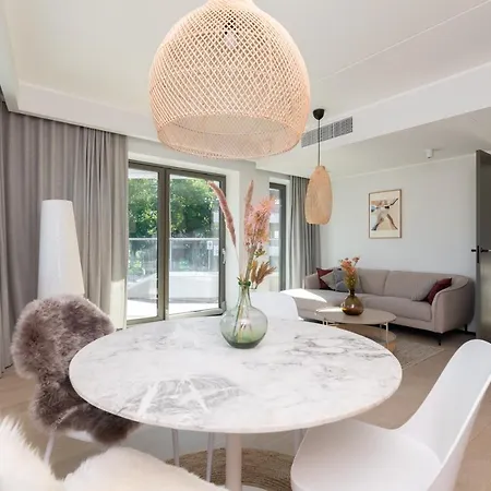 Hilltop - Kiikri City Centre Апартаменты